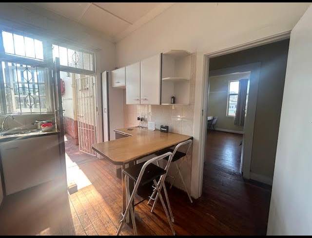 2 BEDROOM APARTMENT FOR SALE IN GLENWOOD